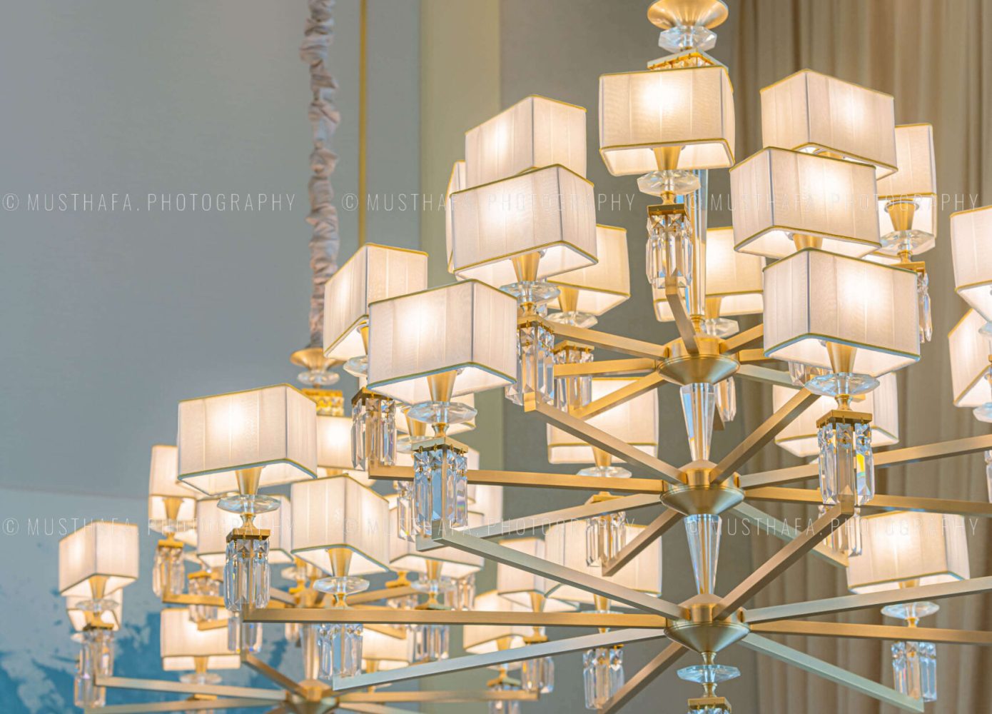 Dubai Villa Interior Photographer UAE Photography Fit Out chandelier ceiling lighting installation 01